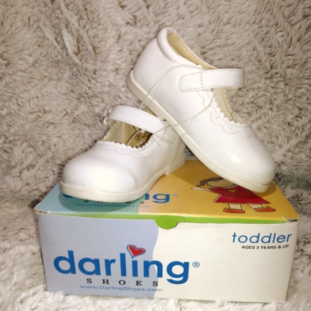 Darling white girls sandals 1990's